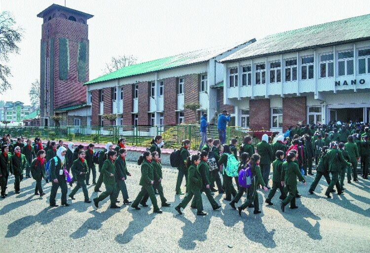 School Timings Changed In Kashmir From October 15