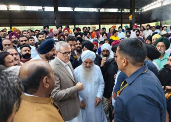 CM Omar Abdullah attends last rites of former Minister S. Harbans Singh in Jammu