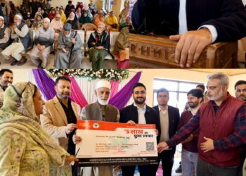 DC Srinagar visits UPHC Lal Bazar, presides over Registration camp for senior citizens under Vay Vandana Scheme for additional Rs 5 lakh health coverage