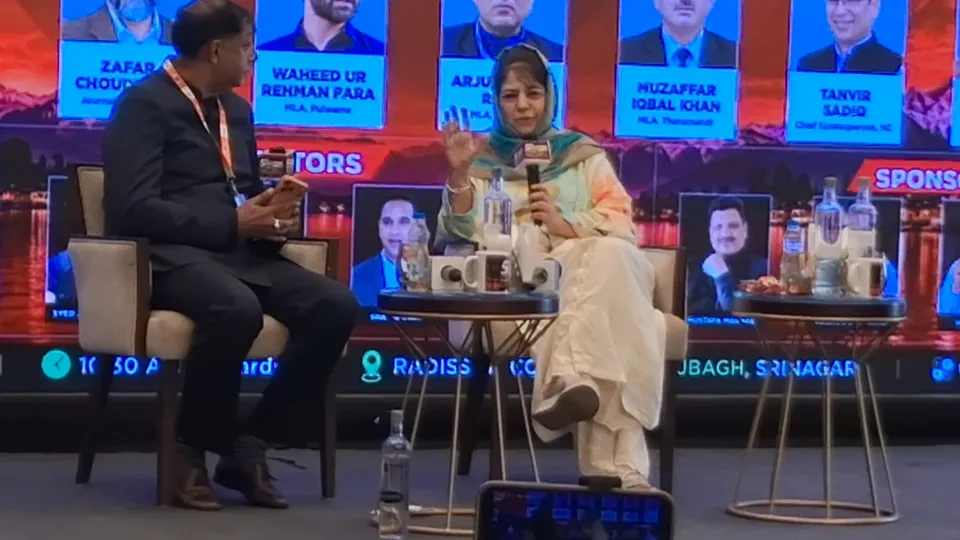 Mehbooba urges J&K parties to emulate Ladakh unity